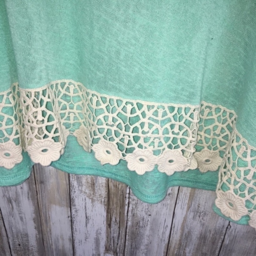 Umgee Mint Lace Blouse - Picture 2 of 4